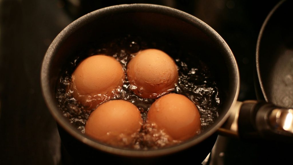 reheat a hard-boiled egg