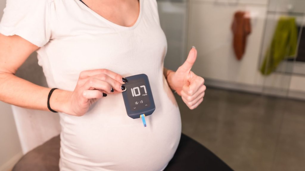 Pregnant woman keeping gestational diabetes in check