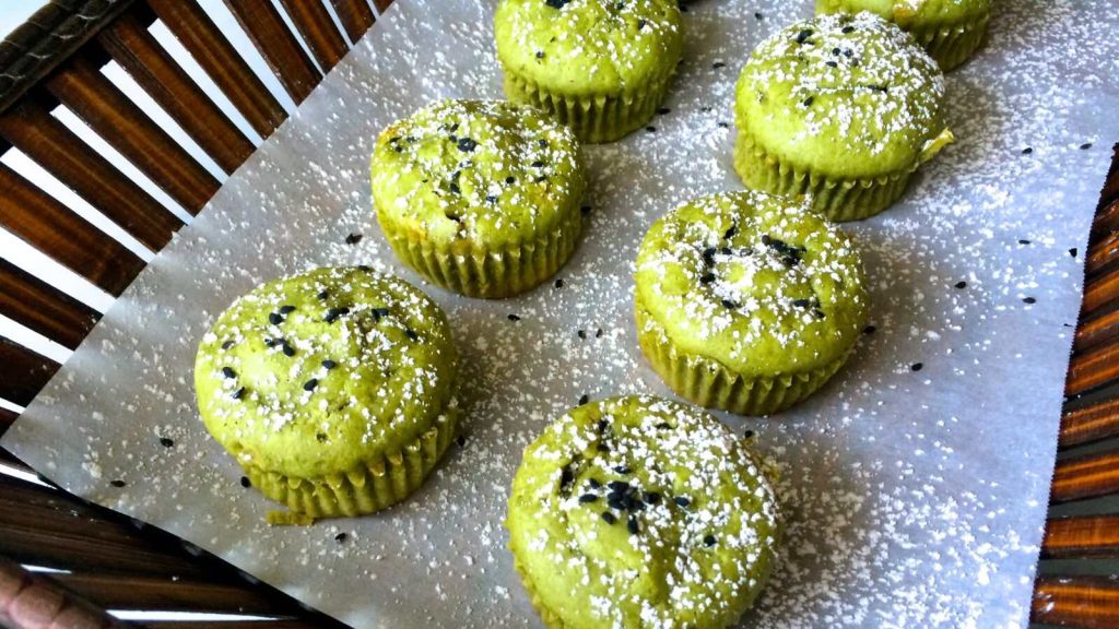 baking the green smoothie muffins